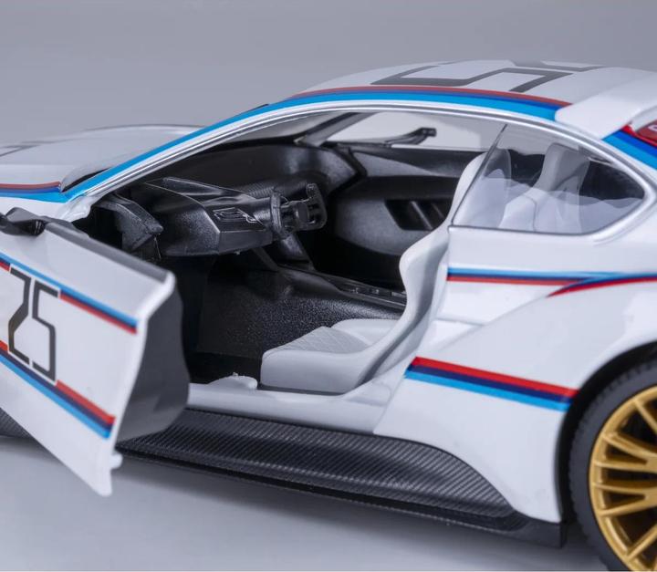Actual product image BMW 3.0 CSL Hommage R Diecast 1:24 weiss inkl. Knopfzellen