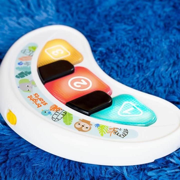 Actual product image Bright Starts Tiny Trek Lauflernhilfe mit Spielzeugstation