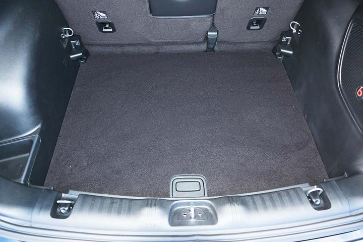 Produktbild Aristar Kofferraumwanne für Jeep Compass ab 2017 bis heute