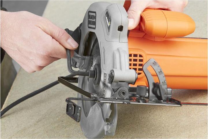 Immagine prodotto Black & Decker & Decker CS1250L, Metallico