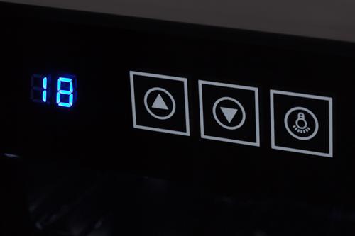 Produktbild Camry CR 8068 Weinkühler Thermoelektrische Weinkühler Freistehend 12 Flasche(n)