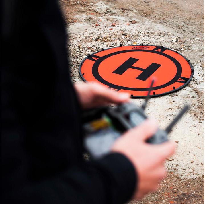 Produktbild Hoodman Landeplatz Ø 90 cm (Drohnen Landeplatz, DJI Phantom 4, DJI Mavic Pro, DJI Phantom 3, DJI Mavic Air 2, DJI Mavic 2, DJI Mavic 3 Cine, DJI Mavic Mini, DJI Mavic 3, DJI Mavic Air, DJI Mini 3, DJI Air 3, DJI Inspire 2, DJI Inspire 3, DJI Mini 2, DJI Mini 4 Pro, DJI Mavic 3 Pro, DJI Matrice 350 RTK)