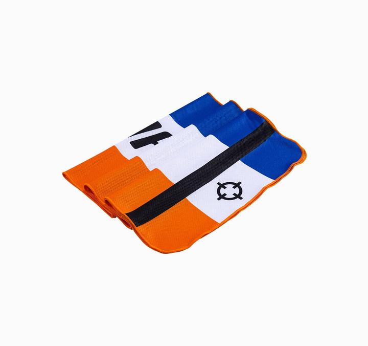 Blau, Orange, White
