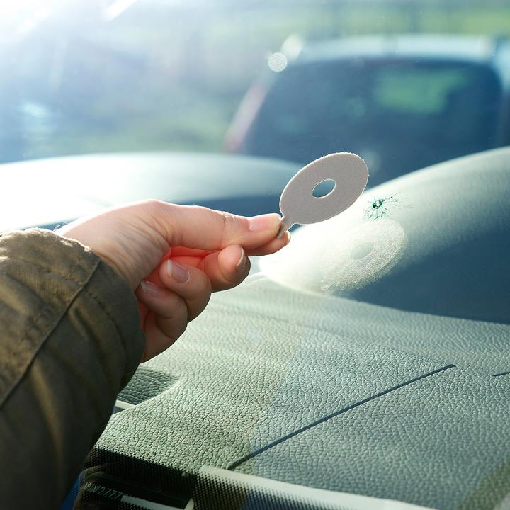 Actual product image AGT Windscreen repair kit