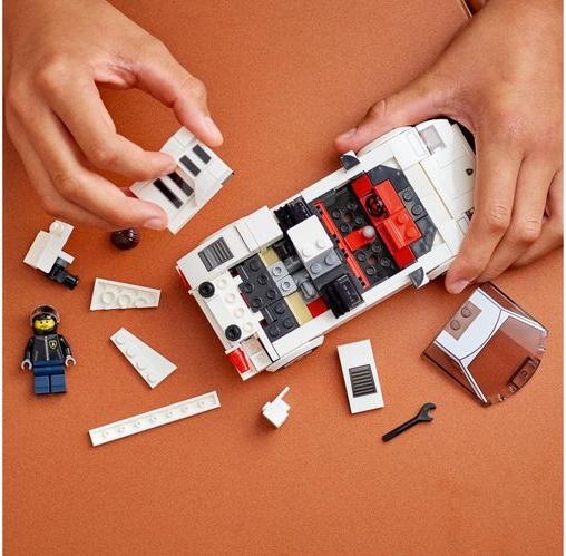 Productafbeelding LEGO Lamborghini Countach (76908, LEGO Snelheidskampioenen)
