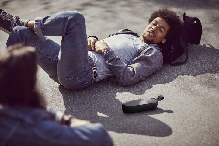 Actual product image Libratone Too (12 h, Rechargeable battery operated, USB power delivery)