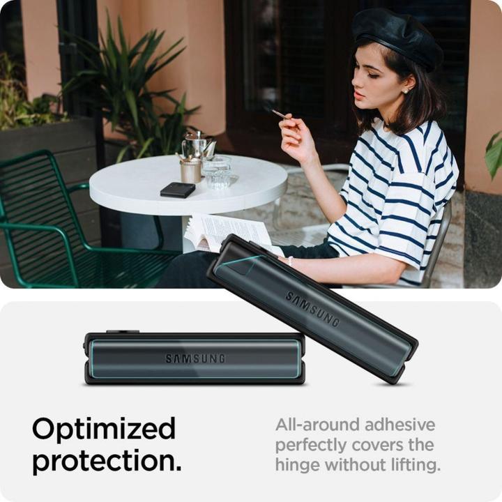 Actual product image Spigen TEMPERED GLASS GLASS FC "EZ FIT" + hinge Film 2-REPLACEMENT GALAXY WITH FLIP 4 Black (2 pcs., Samsung Galaxy Z Flip4)