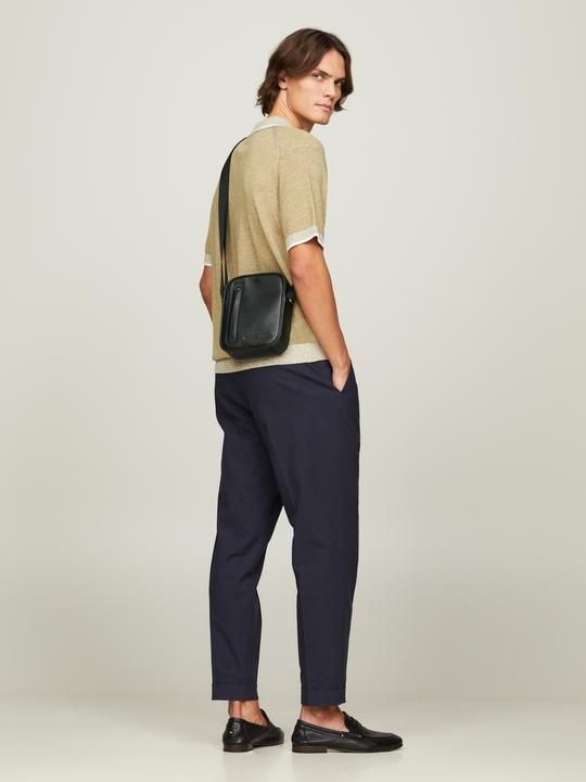 Actual product image Tommy Hilfiger The modern mini reporter shoulder bag made of PU (100% Polyurethanes)