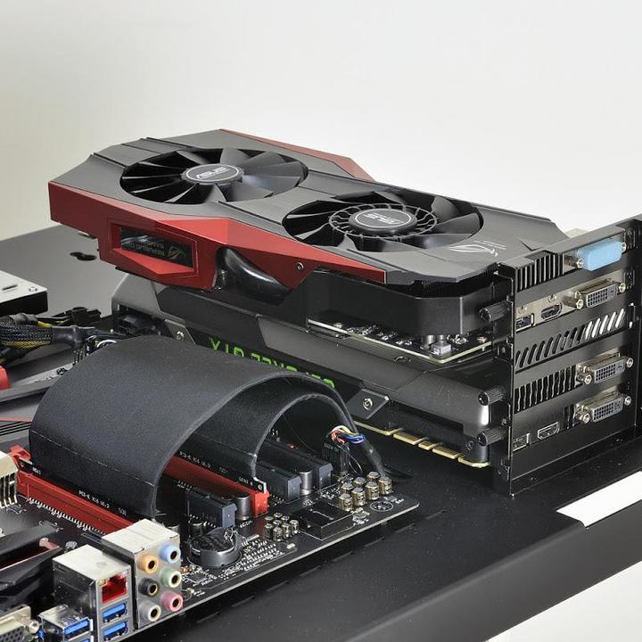 Produktbild Lian-Li Dk-03x (ATX, E-ATX, mATX, Mini-ITX)