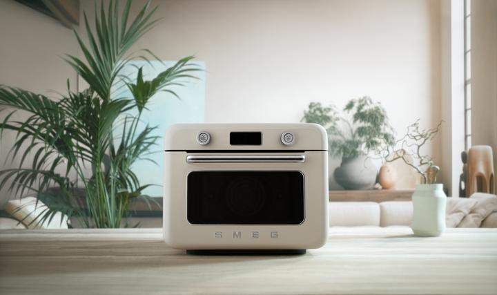 Actual product image Smeg COF01CREU