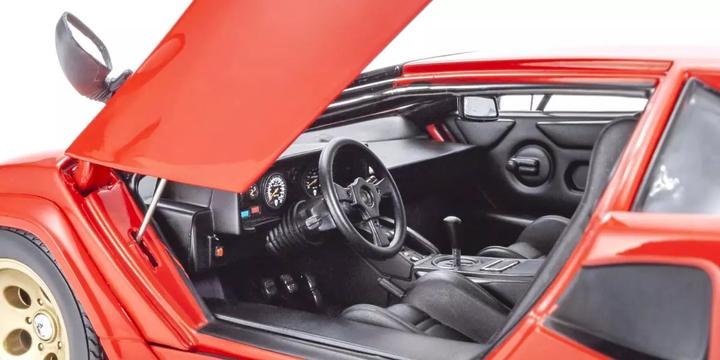 Produktbild Kyosho Sportwagen Lamborghini Countach LP5000, Rot 1:18