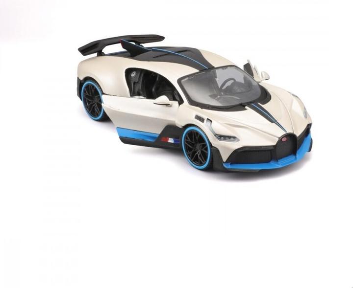 Actual product image Maisto Bugatti Divo 1/24 white metallic