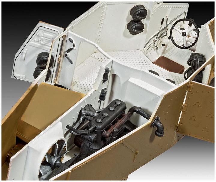 Produktbild Revell Armoured Scout Vehicle P204(f)