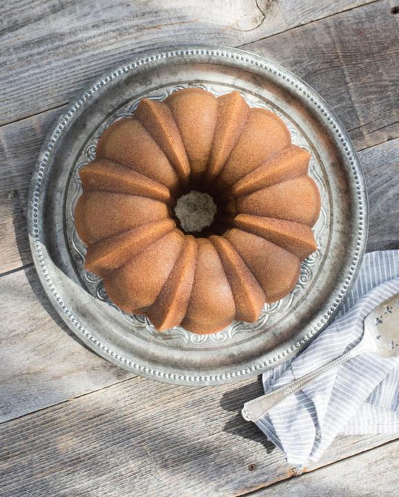 Actual product image Nordic Ware Backform Anniversary Bundt Pan - 12 Cup (26.70 cm)