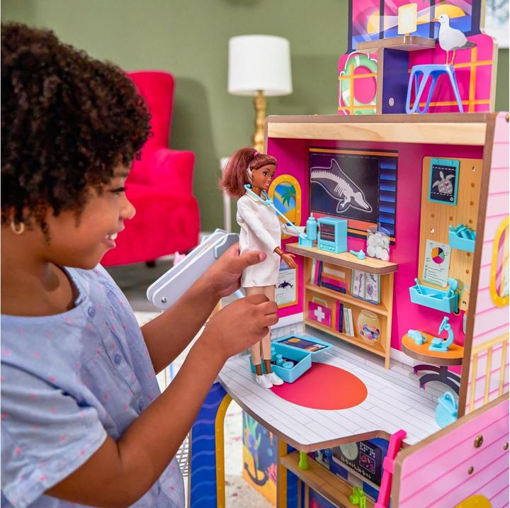 Actual product image KidKraft Doll's house 2-in-1 beach and rescue centre