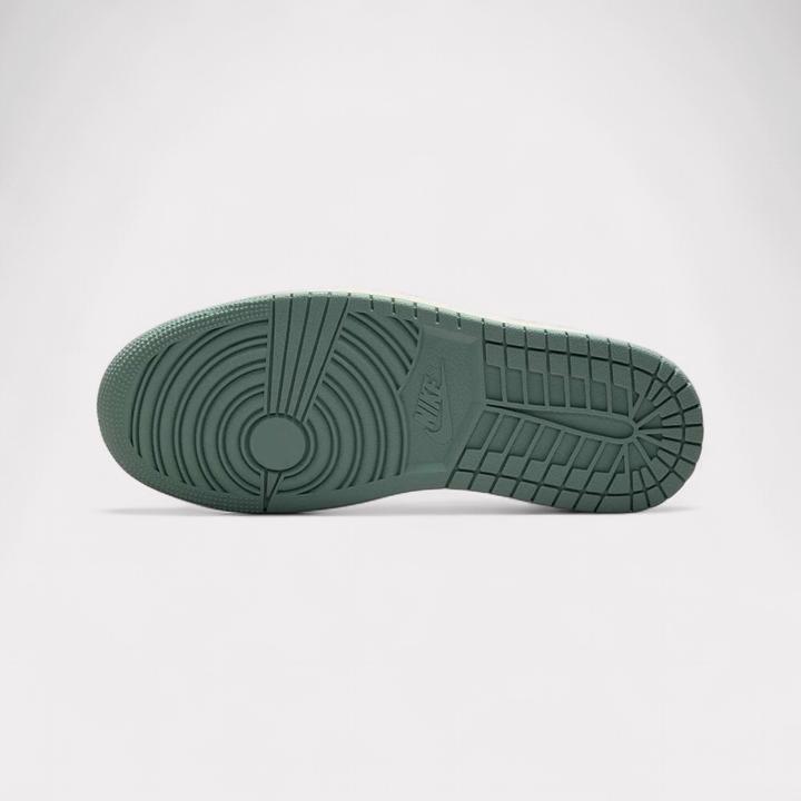 Produktbild Nike Air Jordan 1 Low (40)