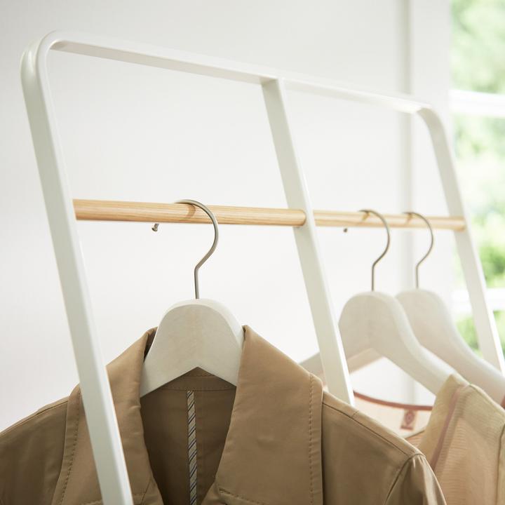 Yamazaki Breite Garderobe TOWER