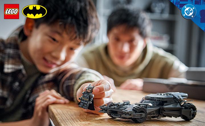 Immagine prodotto LEGO Supereroi Batman v Superman: Batmobile (76331, LEGO DC)