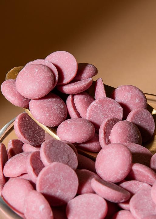 Actual product image KoRo Pink chocolate couverture drops made from Ruby cocoa beans (1000 g)
