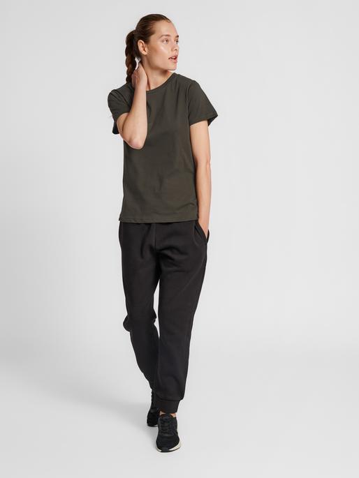 Produktbild hummel Hmlred Basic T-Shirt S/S Woman (M)