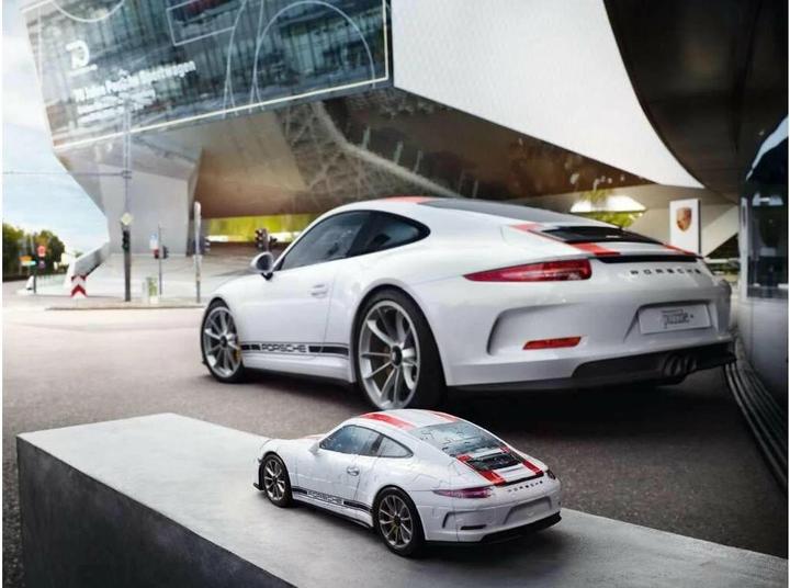 Immagine prodotto Ravensburger 3D - Porsche 911R (108 pezzi)