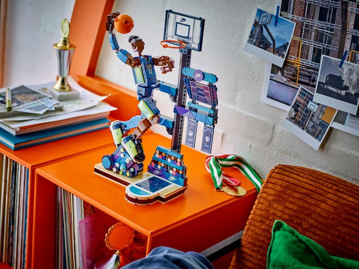Actual product image LEGO Nike Slam Dunk