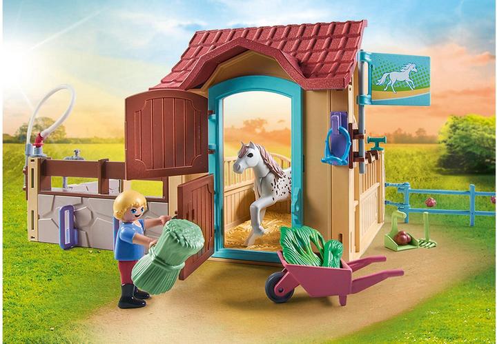 Produktbild Playmobil Reitstall (71494, Playmobil Horses of Waterfall)