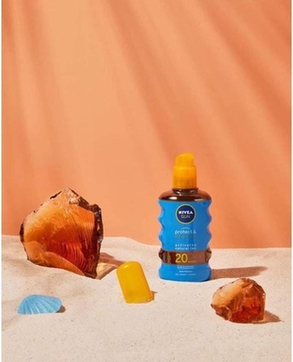 Produktbild NIVEA Sun Protect & Bronze Protective Oil Spray SPF 20 200ml (Sonnenspray, SPF 20, 468.72 ml, 200 g)
