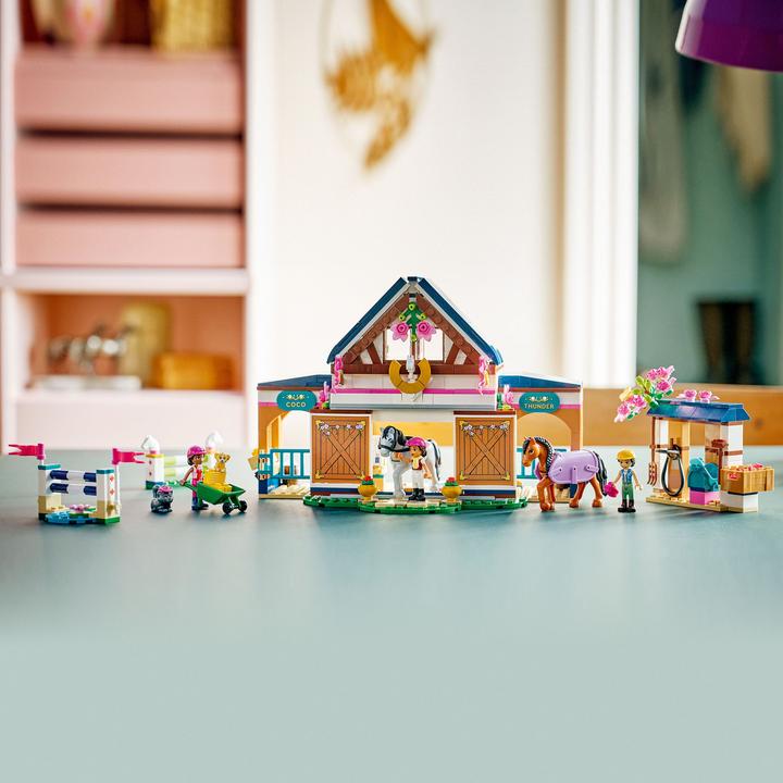 Actual product image LEGO Pferdestall und Reitschule (LEGO Friends)