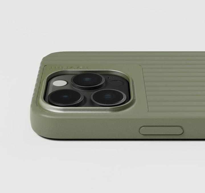 Image du produit Nudient Coque arrière Bold Case iPhone 15 Pro vert olive (Apple iPhone 15 Pro)
