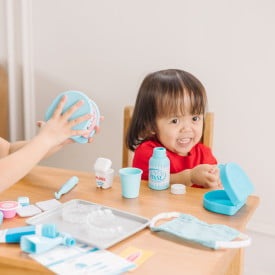 Actual product image Melissa & Doug Dentist set