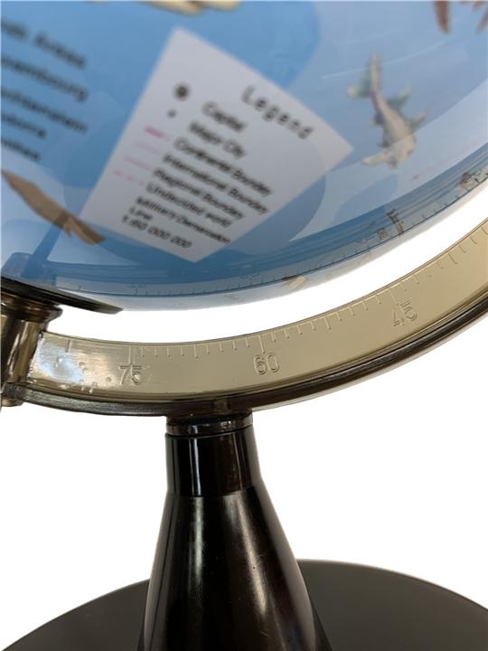 Actual product image Tele Globe with animals and light 20 cm (TY6190) (20 cm)