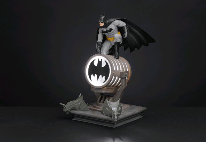 Actual product image Paladone Products Lampada Batman w/ Bat Signal (PLD)