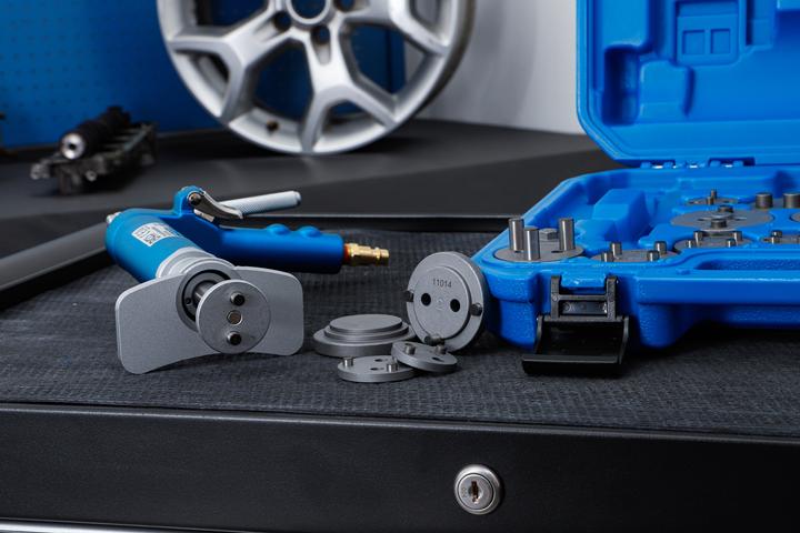 Actual product image BGS Brake Piston Reset Tool Set pneumatic 22 pcs.