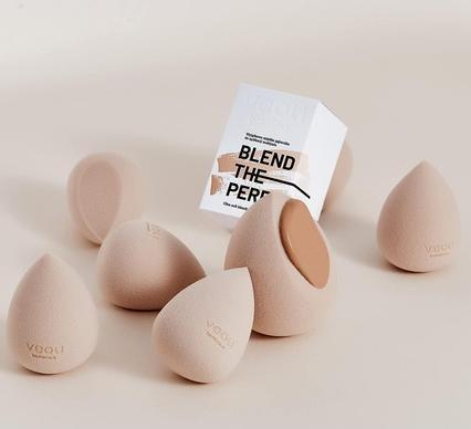 Veoli Botanica end The Perfection soft sponge for makeup application