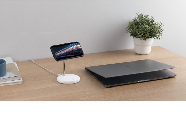 Actual product image Anker PowerWave Magnetic Stand (7.50 W)