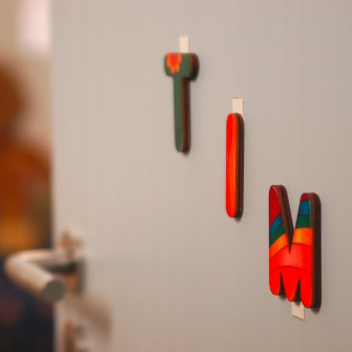 Produktbild tesa Powerstrips SMALL, 1kg Halteleistung, 14x doppelseitige Klebestreifen