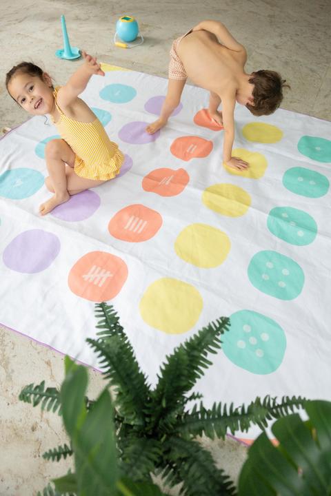 Actual product image Lumarko Balancing Game XL beach towel, 180 x 180cm (180 x 180 cm)