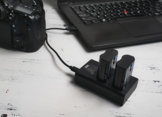 Immagine prodotto Newell Caricabatterie per fotocamere DL-USB-C a doppio canale per batterie NP-FZ100 (1 pz., Batteria + Caricabatterie)