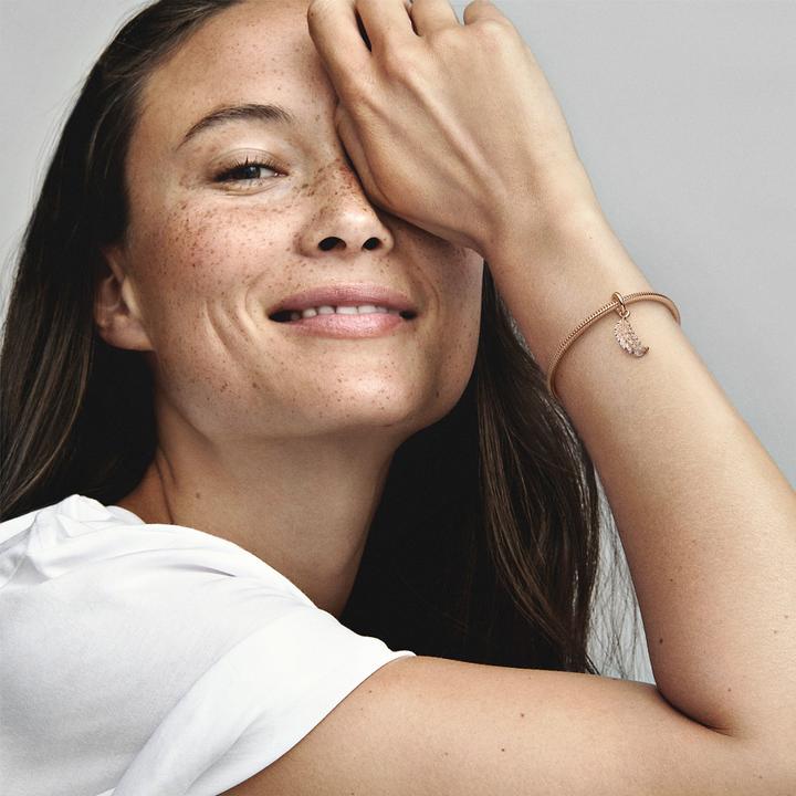 Immagine prodotto Pandora Ciondolo con piuma curva fluttuante (Metallo placcato oro rosa)