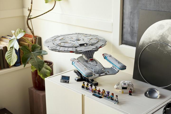 Productafbeelding LEGO Star Trek U.S.S. Enterprise NCC-1701-D (10356, LEGO Icons)