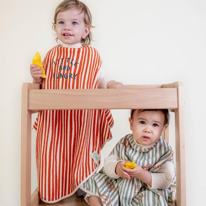 Actual product image Little Casimir Lätzchen mit Ärmeln – wasserdicht, saugfähig & verstellbar, für Babys 6M-4J (6 months)