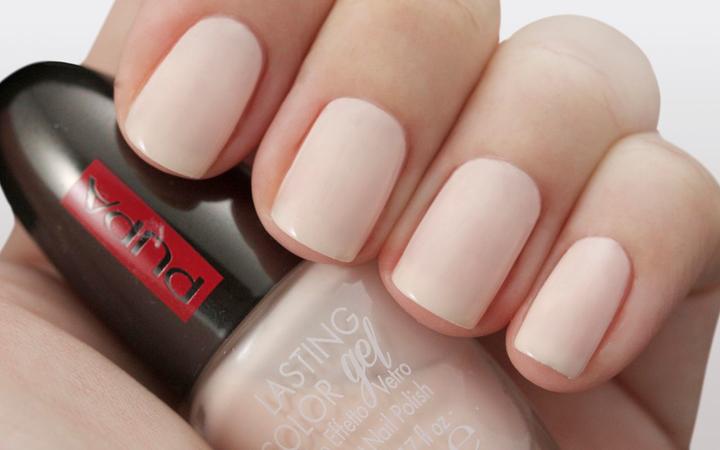 Immagine prodotto Pupa Milano Lasting Color Gel 115 Powdery Satin 5 ml (115 Raso Cipriato, Smalto per unghie effetto gel)