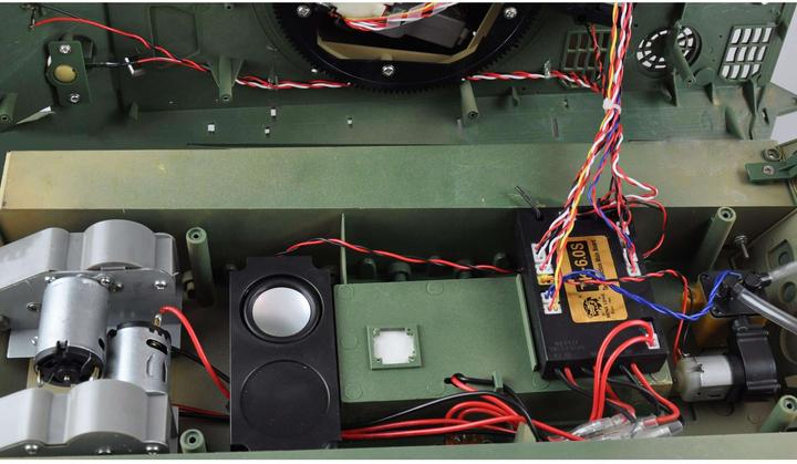 Immagine prodotto Heng Long Carro armato Leopard 2A6 Professional Line IR, 1:16, RTR (RTR pronto all'uso)