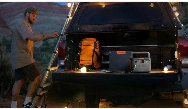 Immagine prodotto Jackery Explorer 300 Plus (293 Wh, 3.20 kg)