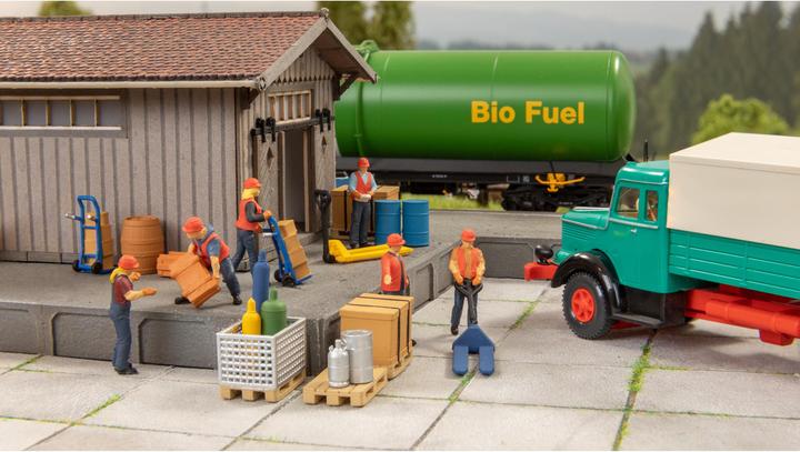 Actual product image Noch H0 Theme world Freight loading 16266 Finished model
