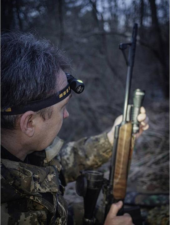 Produktbild ArmyTek Wizard C1 Pro Magnet Multifunktionslampe USB warm (7.63 cm, 930 lm)