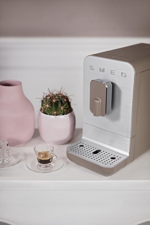 Actual product image Smeg BCC11TPMEU