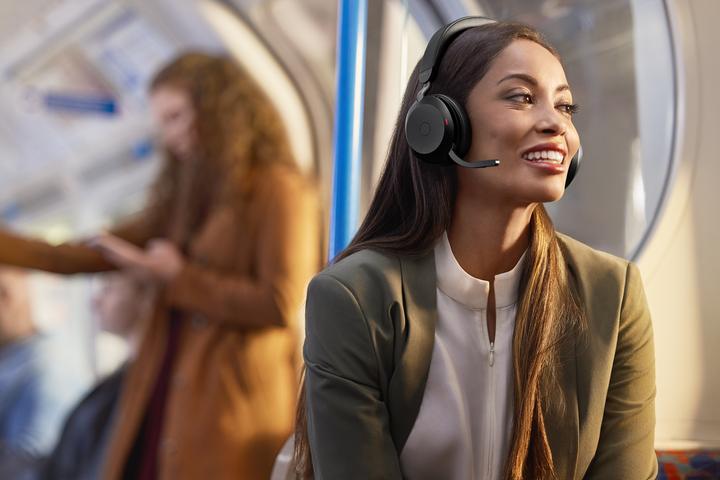 Produktbild Jabra Evolve2 75 UC Stereo + Ladestation (Kabellos, USB-C)