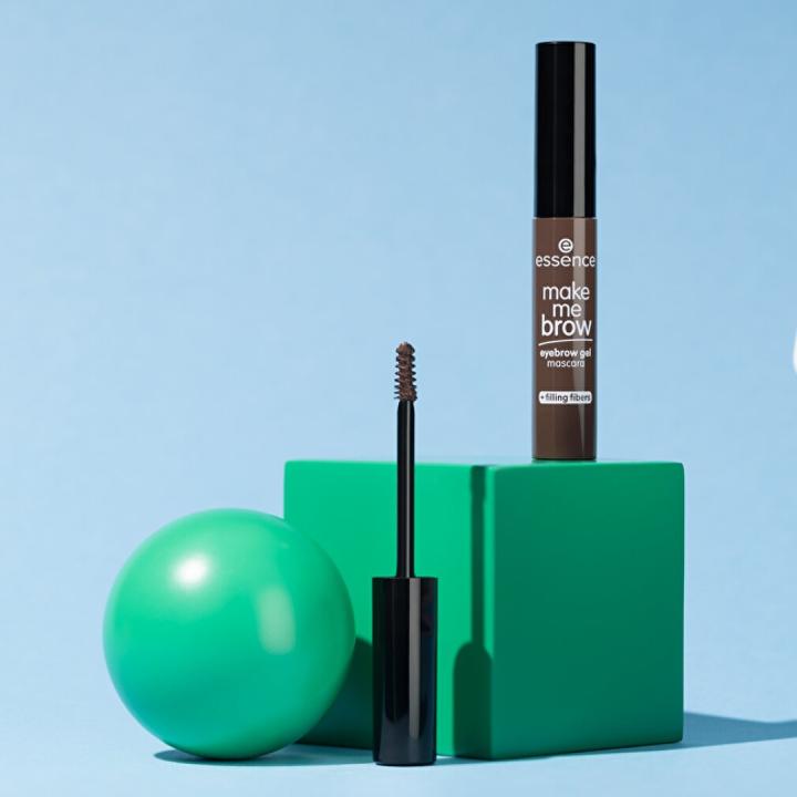 Image du produit essence Make Me Brow Eyebrow Gel Mascara No. 07 Brown (07 Brown, 07 Brun foncé, 07 Sourcils foncés, 07-Les sourcils foncés)